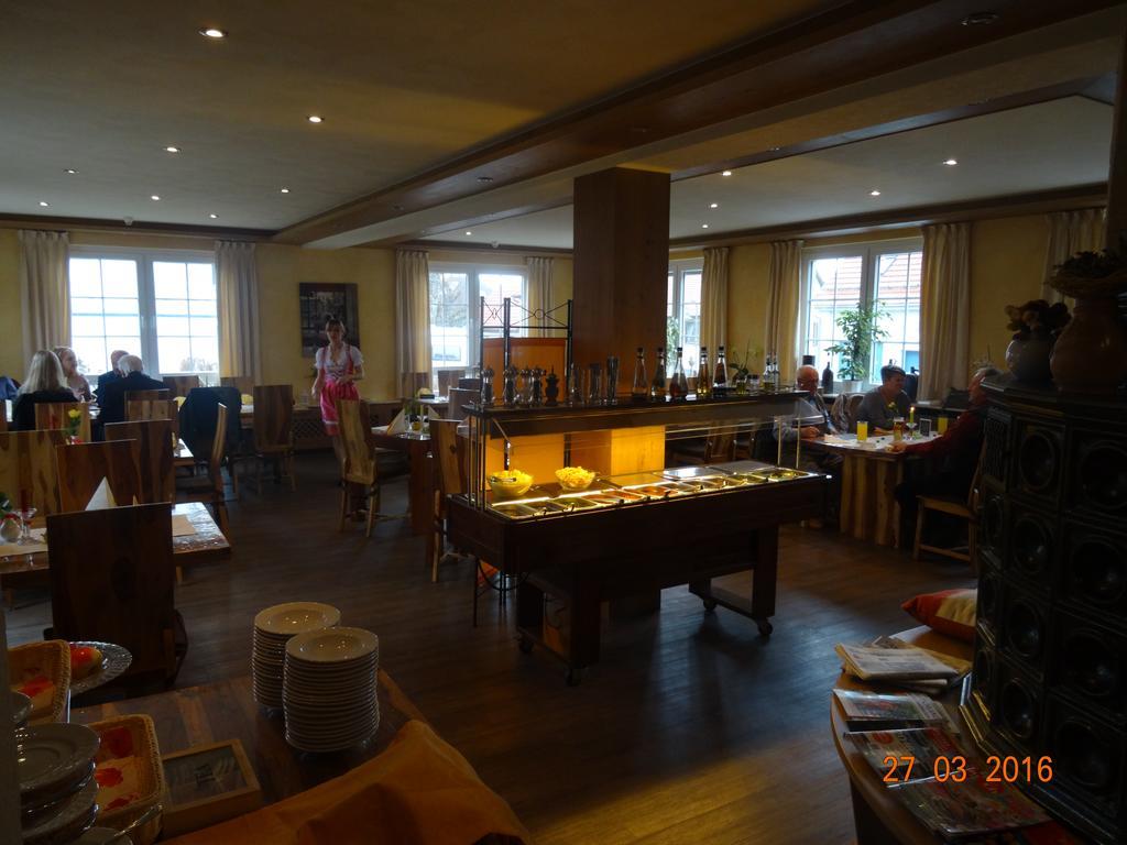 Hotel 4 Jahreszeiten Mit Restaurant Albstadt Exteriör bild
