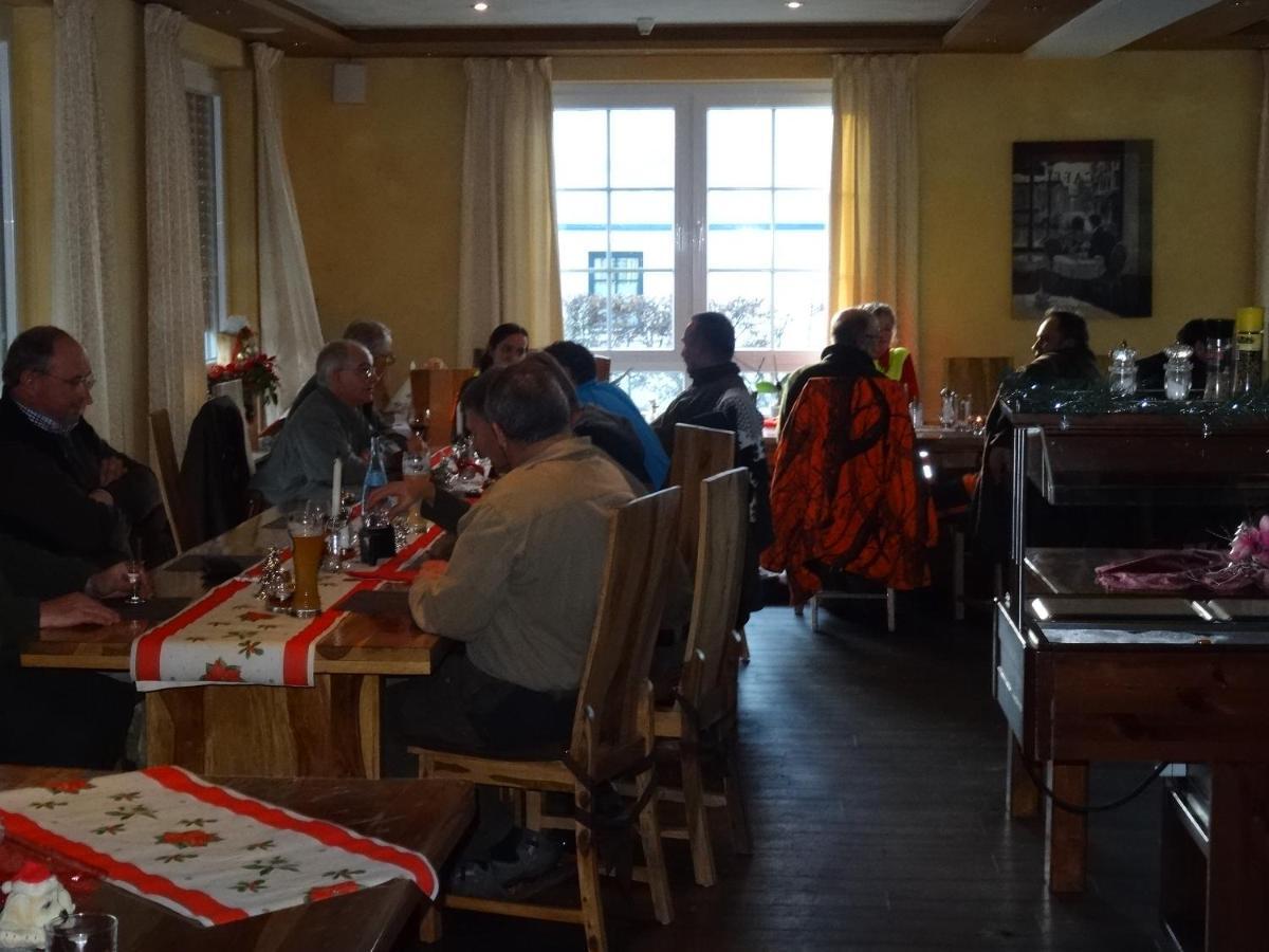 Hotel 4 Jahreszeiten Mit Restaurant Albstadt Exteriör bild