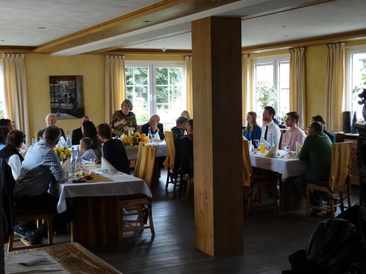 Hotel 4 Jahreszeiten Mit Restaurant Albstadt Exteriör bild